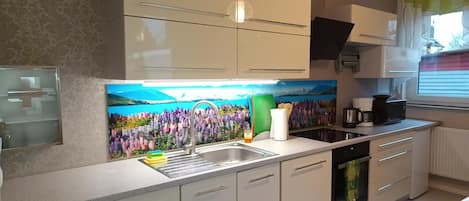 Fridge, microwave, oven, stovetop
