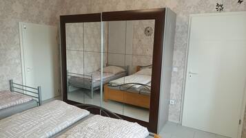 3 chambres, fer et planche Ă repasser, Wi-Fi, draps fournis