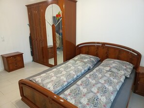 1 chambre, fer et planche à repasser, Wi-Fi, draps fournis