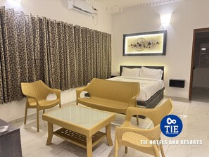 Individuelt dekorert, individuelt innredet og skrivebord for bærbar PC