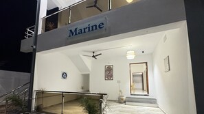 The exterior of a hotel named 'Marine' with a sign indicating 'TIE Hotels and Resorts'. - Le Park Resort (Vanur)