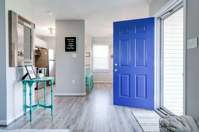 Extended Stay: The Sunny Cottage at Byrd Park!