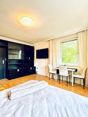 Room - Garden Villa by Danube  16 Guests (Vienna)