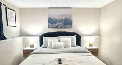 No Frills 2-bedroom Stay in Suburban West Valley City w WiFi, AC, Private Entry