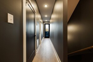 Interior - The Zee (Nashville)