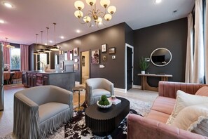 TV - The Zee (Nashville)