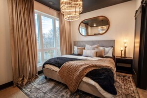 4 slaapkamers, een strijkplank/strijkijzer, wifi, beddengoed