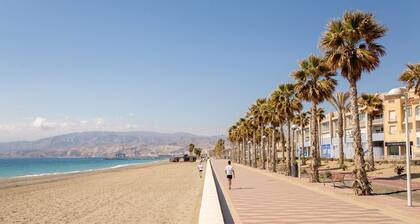 Apartment 100 m from the beach. With outdoor shower.