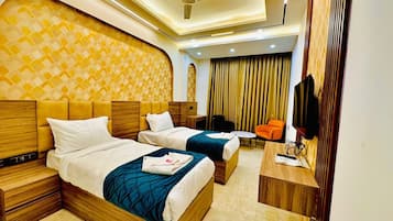 Classic Double or Twin Room | Egyptian cotton sheets, premium bedding, desk, free WiFi