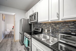 Micro-ondas, fogão, cooktop, lava-louças