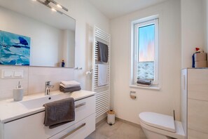 Bruser, hårtørrer, håndklæder