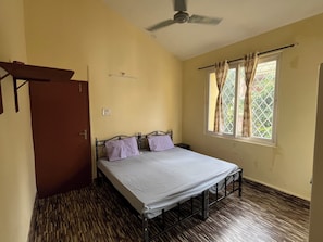 1 quarto, roupa de cama