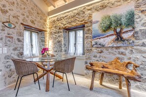 Dining - Bótzos Residence - Olive Suite (Palaiokastritsa)