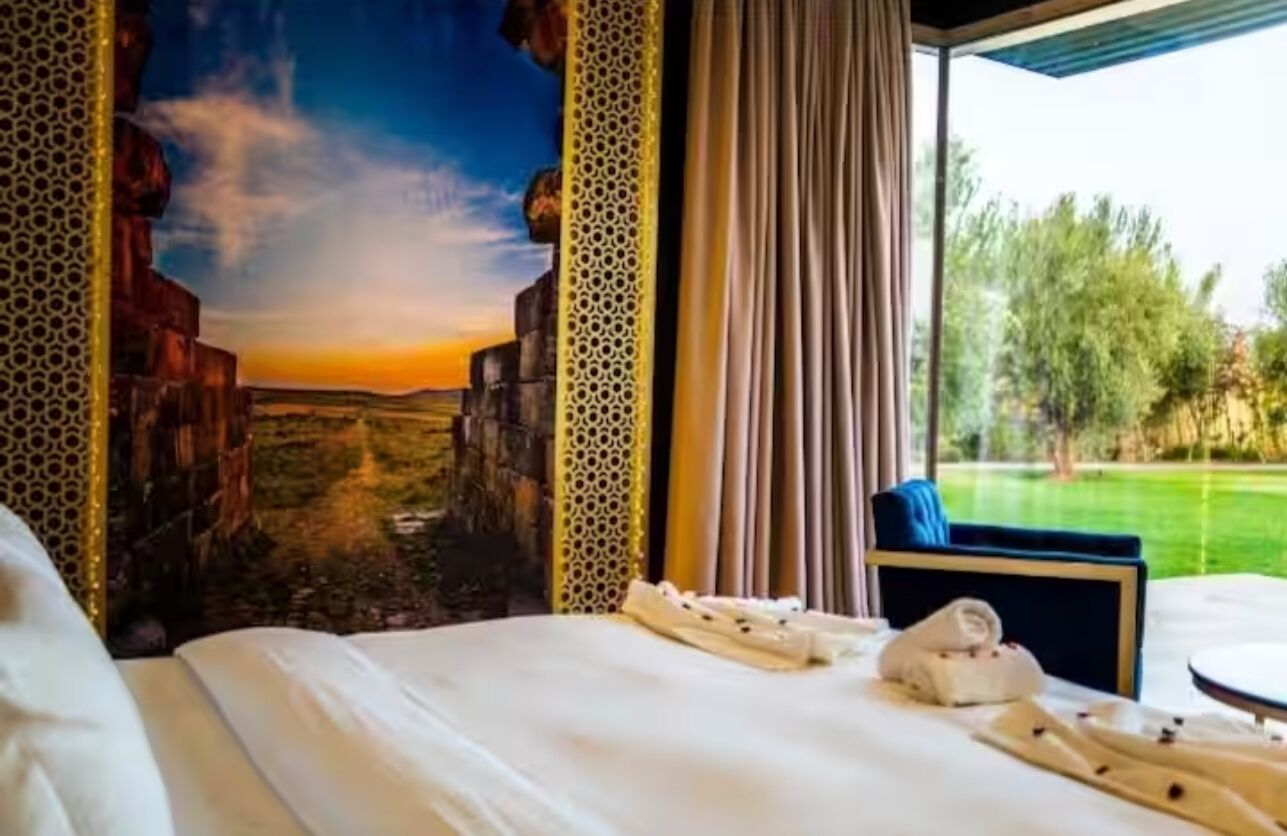 6 slaapkamers, een strijkplank/strijkijzer, wifi, beddengoed