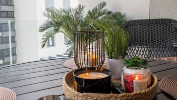 Apartamento luxo, vista para a montanha | Sacada