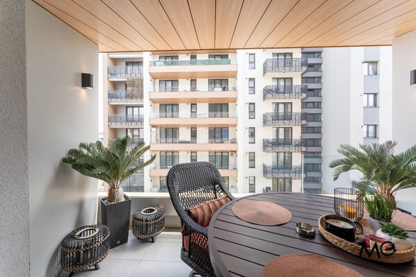 Deluxe appartement, uitzicht op bergen | Balkon