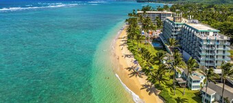 Beachfront Penthouse w/ 3 Lanais on O’ahu!