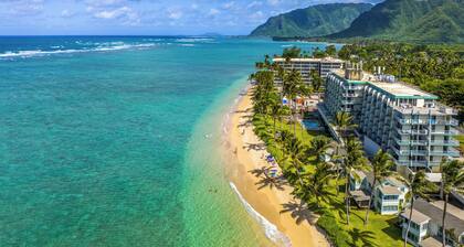 Beachfront Penthouse w/ 3 Lanais on Oâahu!