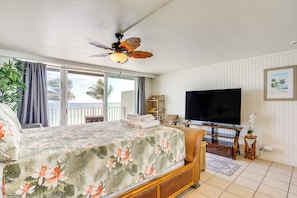 3 Schlafzimmer, Schreibtisch, Bügeleisen/Bügelbrett, Reisekinderbett