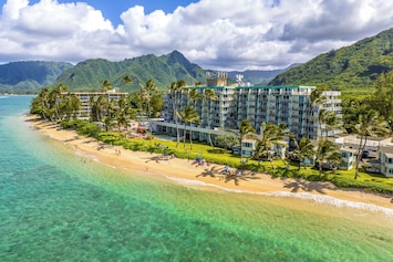 Hauula Vacation Rental | 3BR | 2BA | 1,750 Sq Ft | Step-Free Entry