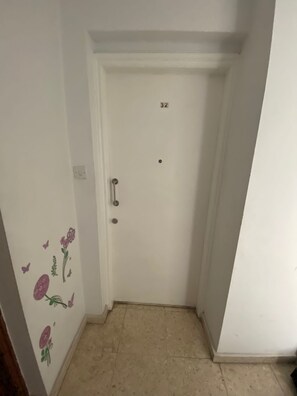 Interior entrance - Araminta 2-Bedroom Apartment in Larnaca (Larnaca)
