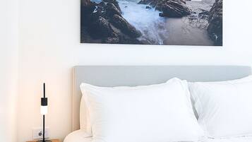 Caja fuerte, escritorio, tabla de planchar con plancha y wifi gratis