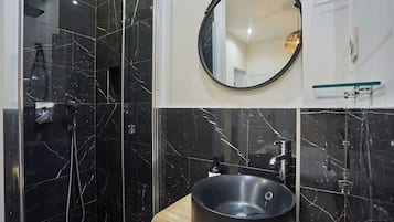 Apartamento | Banheiro | Secador de cabelo