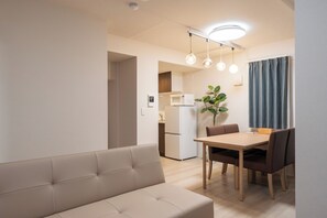 Zimmer | Wohnbereich | 0-Zoll-Flachbildfernseher mit Kabelempfang