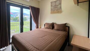 Free WiFi, bed sheets