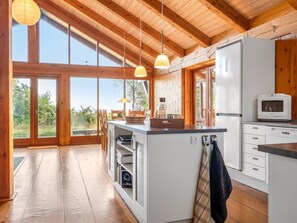 Réfrigérateur, micro-ondes, lave-vaisselle