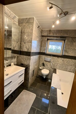 Shower, towels
