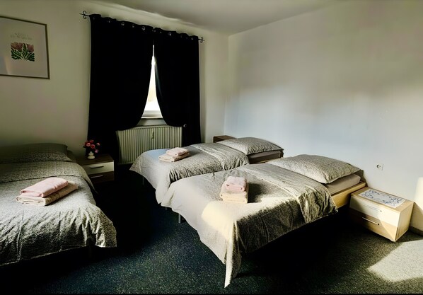 3 bedrooms, WiFi, bed sheets