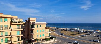 Sea Vibes Rome - Relax by the sea and reach Rome in minutes