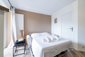 1 室のベッドル��ーム、アイロン / アイロン台、WiFi、ベッドシーツ