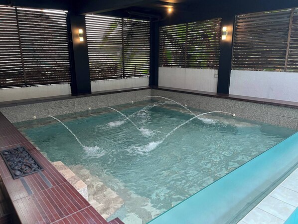 Indoor pool - Sababa Springs Hot Spring (Los Baños)