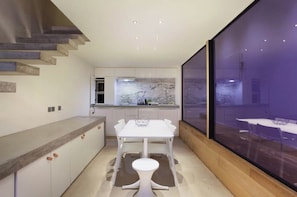 Apartment | Dining