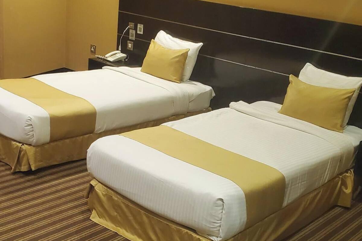 Minibar, iron/ironing board, free WiFi, bed sheets