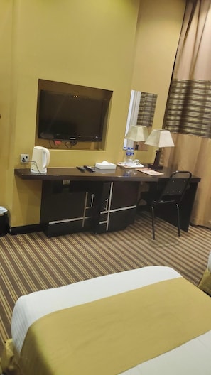 Standard Twin Room, City View | Iron/ironing board, free WiFi