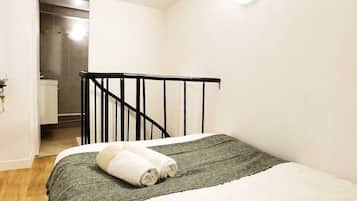 WiFi, bed sheets