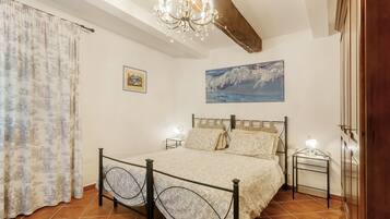 4 soverom, strykejern/-brett, wi-fi og sengetøy