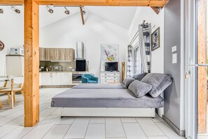 1 bedroom, WiFi, bed sheets