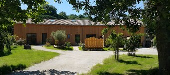 Gîte Tulipier - La Grange aux Arbres