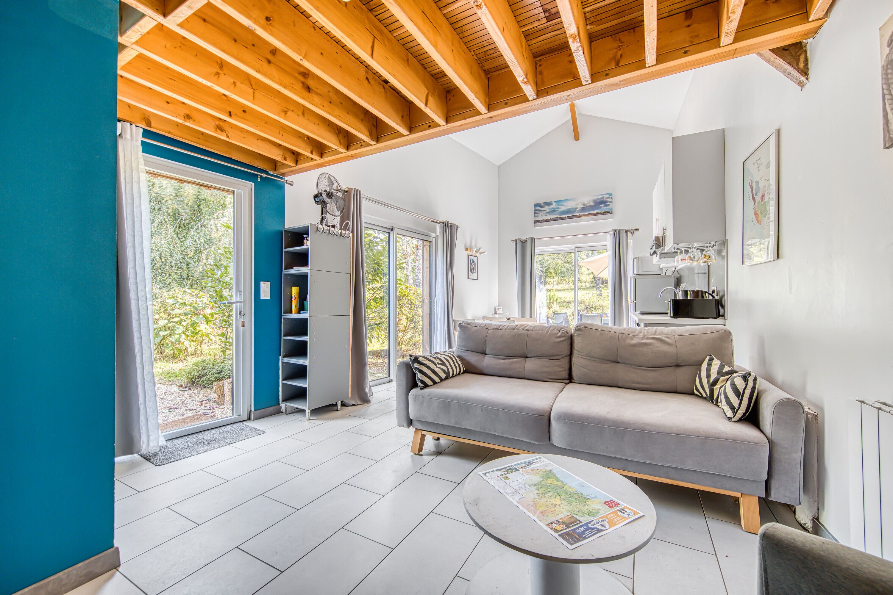 電視、乒乓球設施