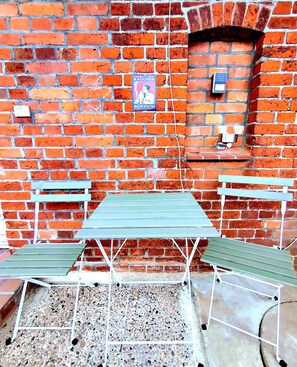 Outdoor dining - Quiet 4-star excellence apartment DIANA in the Elb-Urstromtal - almost WLAN (Bleckede)