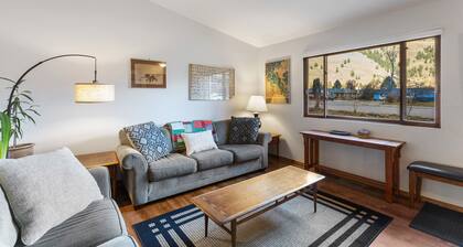 Enjoy a quiet neighborhood setting with quick access to downtown Missoula, local trails, and the Clark Fork River. Whether you're here to relax or explore, this bright and inviting space is the perfect base.