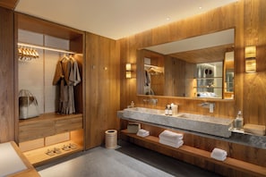 Free minibar items, in-room safe, desk, free WiFi