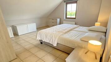 5 bedrooms, internet