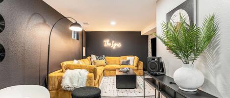 Smart TV, table football