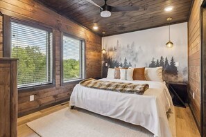 4 habitaciones, tabla de planchar con plancha y cuna de viaje 