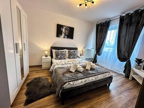 1 bedroom, desk, iron/ironing board, free WiFi